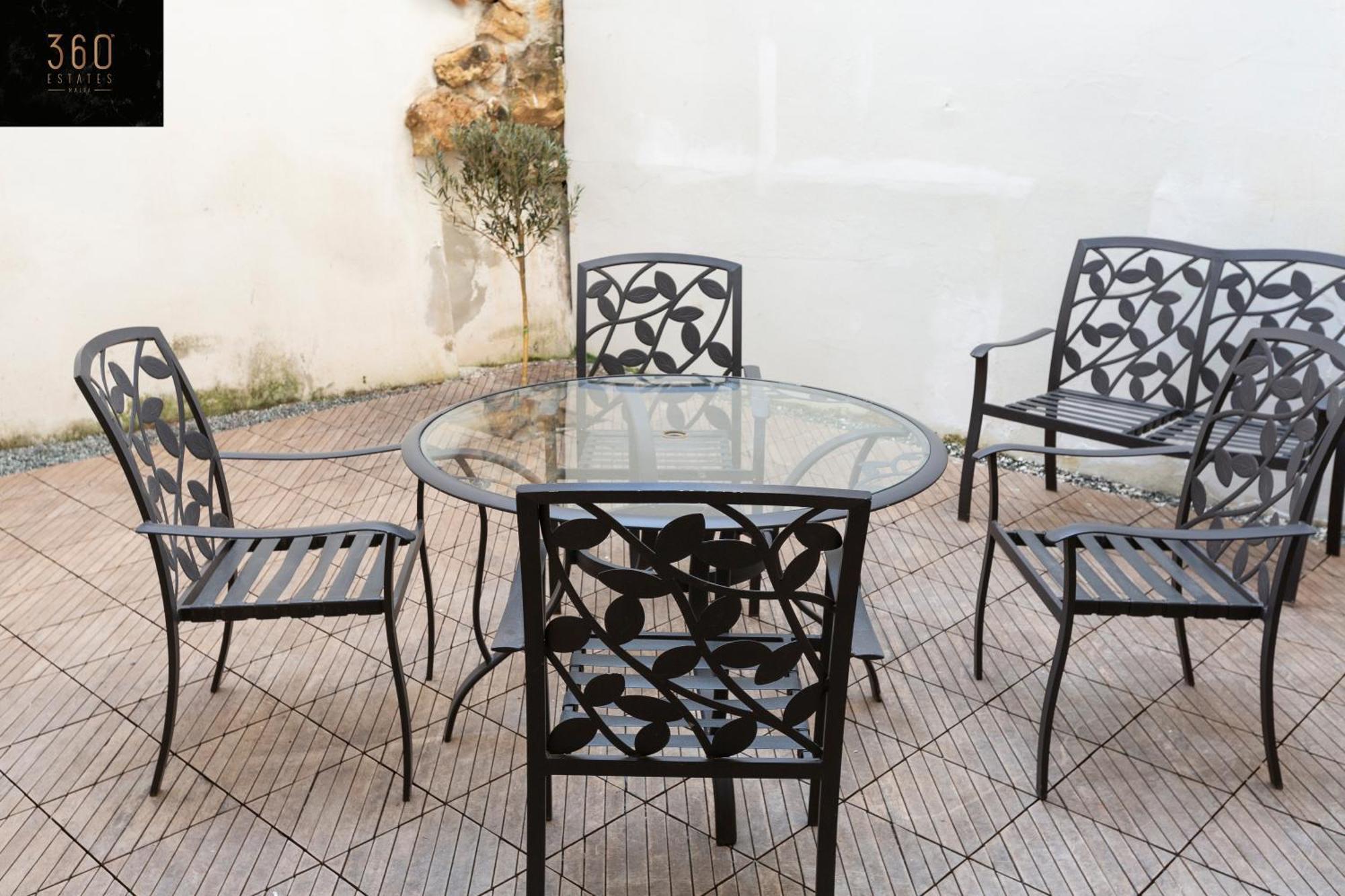شقة 4br In Prime Location Just Off The Promenade By 360 Estates *