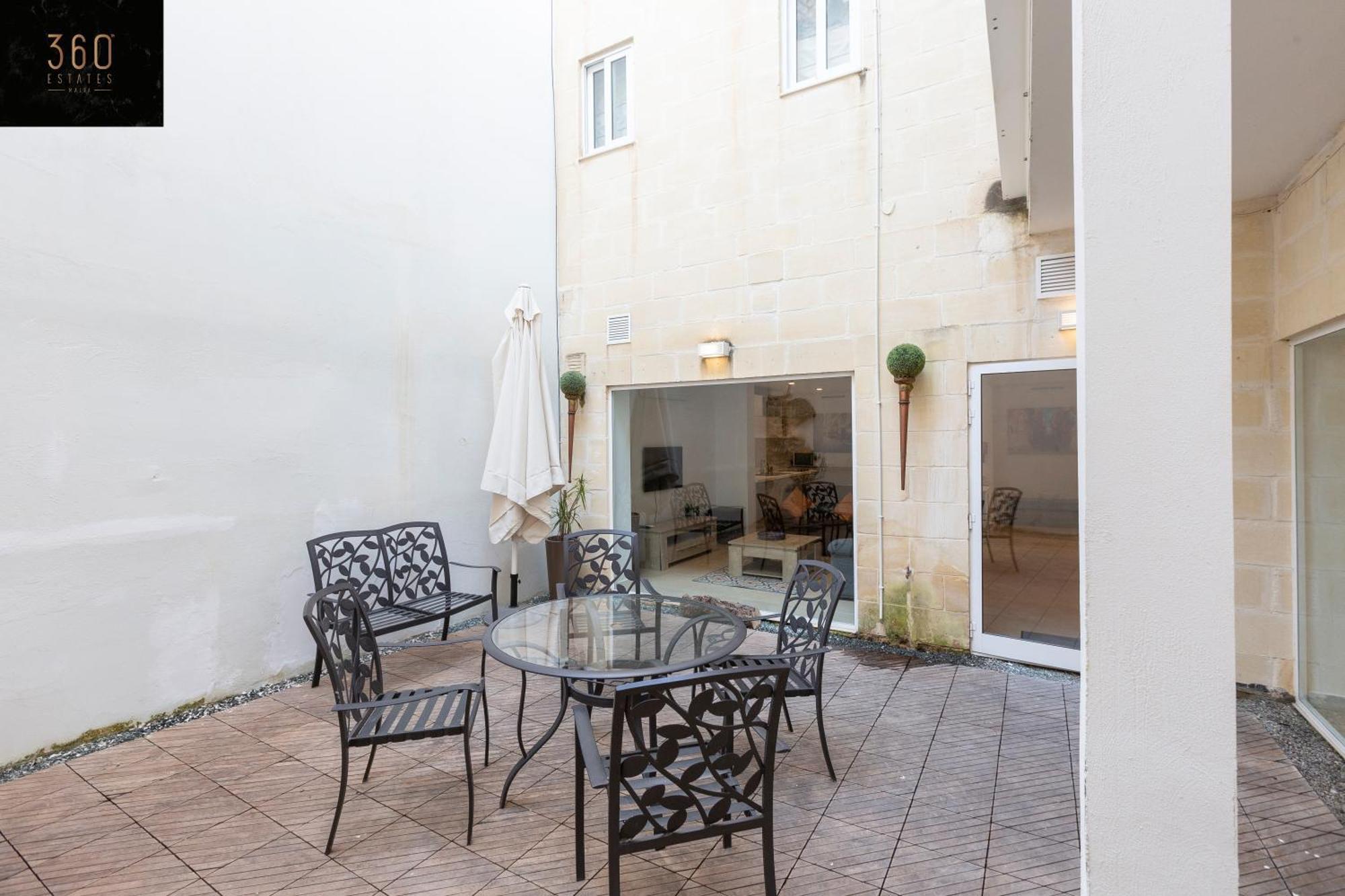 شقة 4br In Prime Location Just Off The Promenade By 360 Estates
